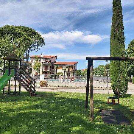 I Limoni Bilocale In Residence Con Piscina Peschiera del Garda Ngoại thất bức ảnh