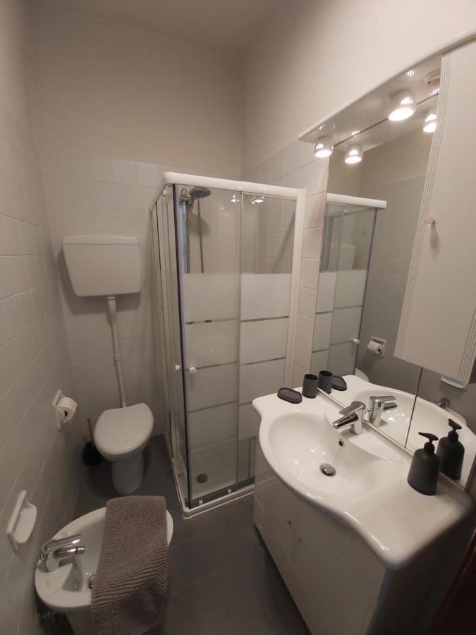 I Limoni Bilocale In Residence Con Piscina Peschiera del Garda Ngoại thất bức ảnh