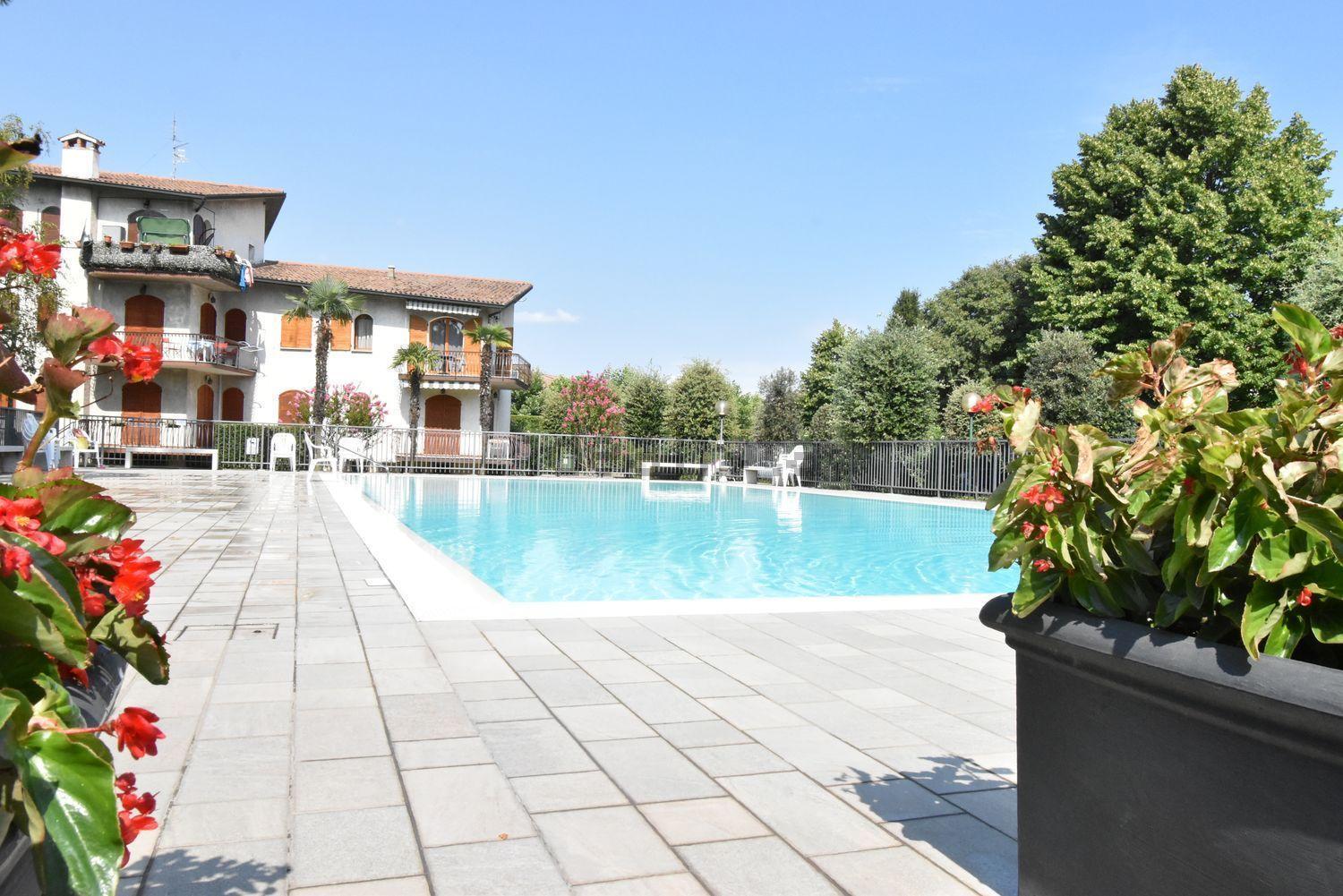 I Limoni Bilocale In Residence Con Piscina Peschiera del Garda Ngoại thất bức ảnh