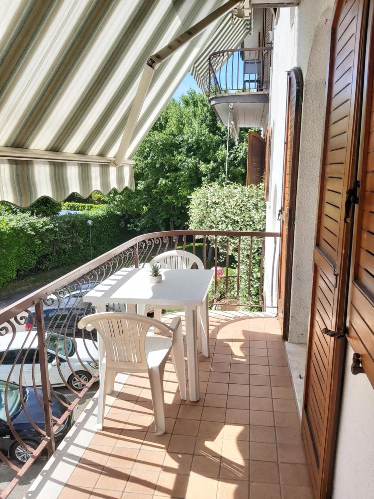 I Limoni Bilocale In Residence Con Piscina Peschiera del Garda Ngoại thất bức ảnh